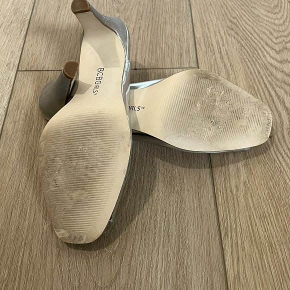 BCBG Girls silver heels with silver square buckle - Picture 9 of 11